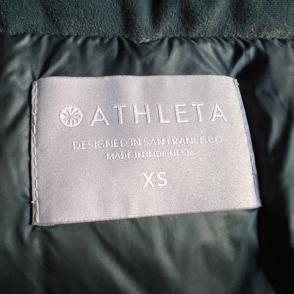 Athleta velvety vest - Picture 6 of 6